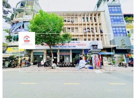 Cho thuê nhà mặt tiền 33 - 35 - 37 Yersin, Phường Cầu Ông Lãnh, Quận 1. Giá 400 Triệu