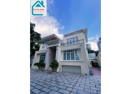 Cho Thuê Biệt Thự Mặt Tiền 24 Trần Văn Sắc, Phường Thảo Điền, Quận 2, TPHCM. Giá 6.500$