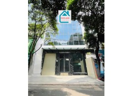 Cho thuê tòa nhà 3-5 Hát Giang, Phường 2, Quận Tân Bình. Giá 270 Triệu