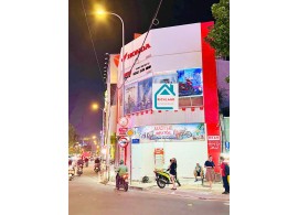 Cho Thuê Nhà GÓC 2MT: 290 Lý Tự Trọng + CMT8, Phường Bến Thành, Quận 1, TPHCM. Giá 8.500Usd