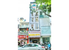  CHO THUÊ KHÁCH SẠN MẶT TIỀN 203 PHẠM NGŨ LÃO, QUẬN 1.Giá thuê: 6.000 USD/tháng