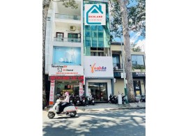 Cho thuê nhà mặt tiền số 101 đường Cao Thắng, phường 3, Quận 3. Giá 90 triệu