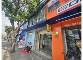 Cho thuê nhà mặt tiền 300B Nguyễn Tất Thành, Quận 4. Giá 80 triệu