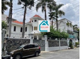 Cho thuê Biệt Thự 1073/6 Cách Mạng Tháng 8 Q.Tân Bình. Giá thuê: 4.500$/tháng