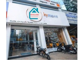 CHO THUÊ NHÀ MẶT TIỀN 474 NGUYỄN THỊ MINH KHAI, QUẬN 3. Giá 200 triệu