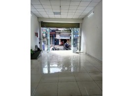 Cho thuê Nhà mặt tiền : 966 Âu Cơ, Phường 14, Quận Tân Bình. Giá thuê : 32 triệu/tháng