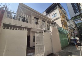 Cho Thuê Biệt Thự Sát Mặt Tiền : 269/2 Nguyễn Trãi, Phường Nguyễn Cư Trinh, Quận 1. Giá thuê : 90 tr