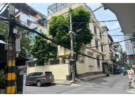 Cho thuê Nhà Góc :  69/2/37 Nguyễn Gia Trí, Quận Bình Thạnh. Giá thuê : 85 triệu/tháng