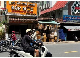 Cho thuê Nhà mặt tiền : 625A Cách Mạng Tháng 8, Quận 10. Giá thuê : 20 triệu/tháng