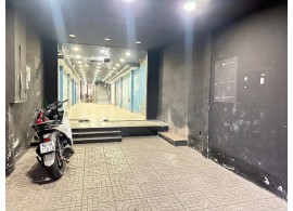 Cho thuê Nhà 2 mặt tiền : 48 Lê Văn Sỹ, Quận Phú Nhuận. Giá thuê : 80 triệu/tháng