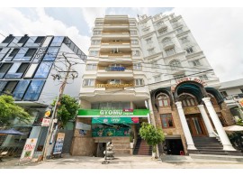 Cho Thuê Mặt Bằng : Số 9 Cửu Long, Quận Tân Bình. Giá thuê : 45 triệu/tháng (chưa VAT)