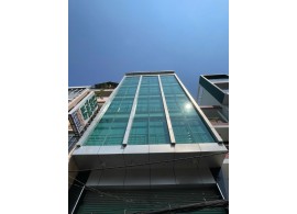 Cho thuê Nhà : 120 Nguyễn Văn Thương, Phường 25, Quận Bình Thạnh. Giá thuê : 130 triệu/tháng (NET)