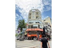 Cho thuê Nhà 2 mặt tiền : 213 Đường 3/2, Quận 10. Giá thuê : 140 triệu/tháng