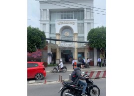 Cho thuê Nhà mặt tiền : 233 Lê Văn Khương, Quận 12. Giá thuê : 180 triệu/tháng