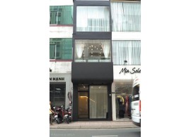 Cho thuê nhà mặt tiền 88 Hồ Văn Huê, Q. Phú Nhuận. Giá thuê: 23 triệu/tháng