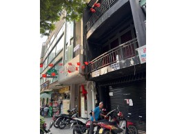 Cho Thuê Nhà MT : 49 Phó Đức Chính, Phường Bến Thành, Quận 1. Giá thuê : 75 triệu/tháng