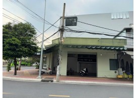 Cho thuê nhà góc 98 Trần Thị Ngôi, P.4, Q.8. Giá thuê: 25 triệu/tháng