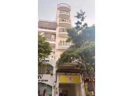 CHO THUÊ NHÀ MẶT TIỀN : 130Bis Trần Huy Liệu, Phường 15, Quận Phú Nhuận. Giá thuê: 60 triệu/tháng