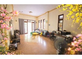 CHO THUÊ BIỆT THỰ :  2/43 Cao Thắng, Phường 5, Quận 3. Giá thuê: 85 triệu/tháng