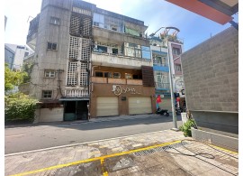 Cho thuê Nhà mặt tiền : 61 Đặng Dung, Phường Đa Kao, Quận 1. Giá thuê: 59 triệu/tháng