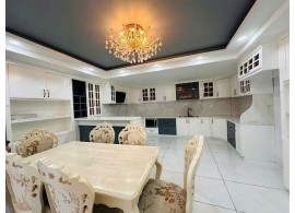 Cho thuê Nhà hẻm xe hơi : 86/ Phổ Quang, Phường 2, Quận Phú Nhuận. Giá thuê: 60 triệu/tháng