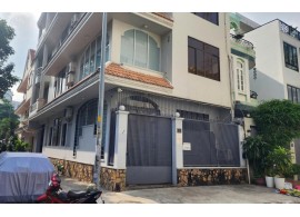 Cho Thuê Nhà : 43R/32 Hồ Văn Huê, Phường 9, Quận Phú Nhuận. Giá thuê: 65 triệu/tháng