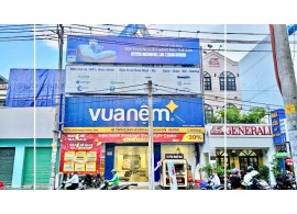 Mặt Bằng Đẹp : 1051–1053 Cách Mạng Tháng 8, Quận 10 – trục kinh doanh sầm uất. Giá thuê: 180 triệu/t