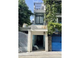 Cho thuê Nhà mặt tiền : 100 Nguyễn Cửu Vân, Phường 17, Quận Bình Thạnh. Giá thuê: 15triệu /tháng