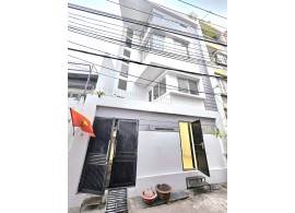 Nhà nguyên căn : 108/44A Trần Quang Diệu, Phường 14, Quận 3. Giá: 18triệu /tháng