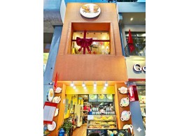 CHO THUÊ NHÀ MẶT TIỀN :  120 Hồ Tùng Mậu, Quận 1. Giá thuê: 7.000 USD/tháng