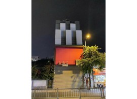 CHO THUÊ NHÀ MẶT TIỀN :  296 Bạch Đằng, Quận Bình Thạnh. Giá thuê: 80 triệu/tháng