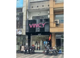 CHO THUÊ NHÀ MẶT TIỀN : 109 Nguyễn Trãi, Phường Bến Thành, Quận 1. Giá thuê: 120 triệu/tháng