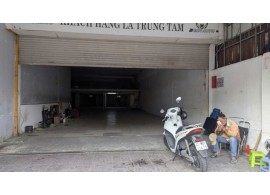 CHO THUÊ NHÀ MẶT TIỀN : 256 Trần Phú, Phường 9, Quận 5. Giá thuê: 200 triệu/tháng