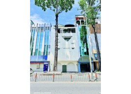 CHO THUÊ NHÀ MẶT TIỀN : 272-274 Đường 3/2, Phường 12, Quận 10. Giá thuê: 160 triệu/tháng