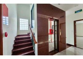 CHO THUÊ TÒA NHÀ : 189 Nguyễn Xí, Phường 26, Quận Bình Thạnh. Giá thuê: 120 triệu/tháng