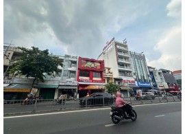 CHO THUÊ NHÀ MẶT TIỀN ĐÔI : 70-70A  Bà Hom, Phường 13, Quận 6. Giá thuê: 130 triệu/tháng
