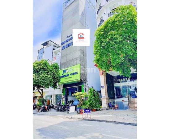 Cho Thuê Toà Nhà GÓC 2MT: 141-143 Lê Thị Riêng, Phường Bến Thành, Quận 1, TPHCM. Giá 250 Triệu