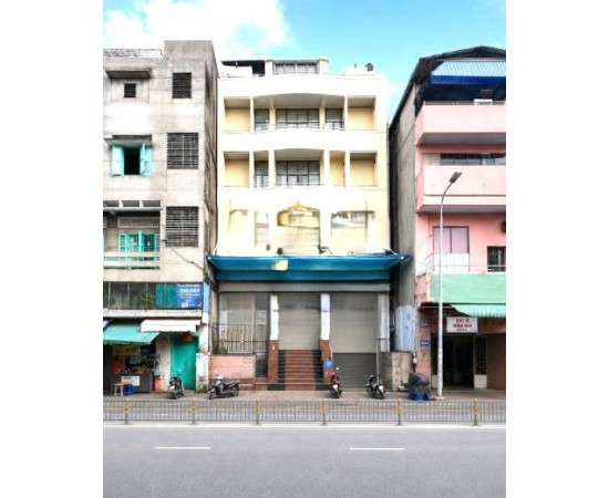 CHO THUÊ TÒA NHÀ : 230–232 Phùng Hưng, Quận 5. Giá thuê: 100 triệu/tháng