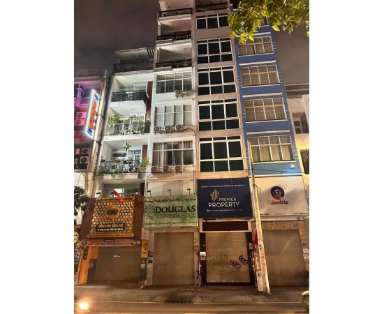 CHO THUÊ MẶT BẰNG : 236 Lý Chính Thắng, Phường 9, Quận 3. Giá thuê: 60 triệu/tháng.