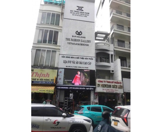 CHO THUÊ NHÀ MT : 24 Lý Chính Thắng, Phường 8, Quận 3. Giá thuê: 50 triệu/tháng.