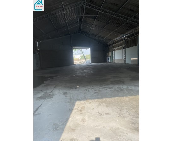 Cho thuê kho xưởng Mặt Tiền  1674  Nguyễn Duy Trinh, phường Phú Hữu, Quận 9. Giá 150 Triệu