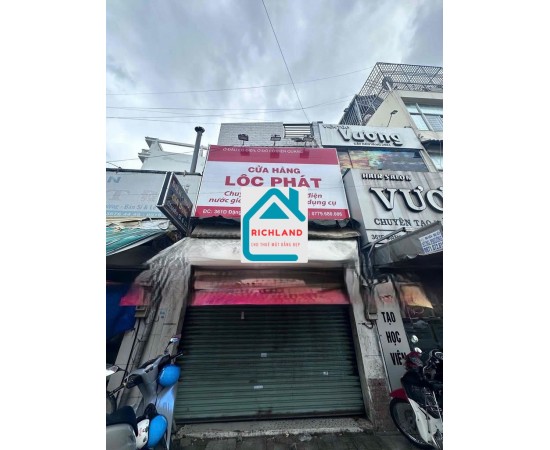 Cho thuê nhà mặt tiền: 561 Đường 3/2 P.12 Q.10