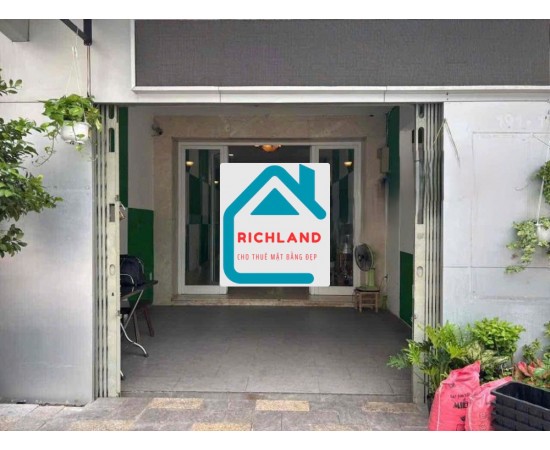 Cho thuê nhà mặt tiền: 193 Cô Bắc, P.Cô Giang, Q.1