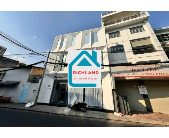 Cho thuê nhà mặt tiền: 126 Hồ Bá Kiện, P.15, Q.10