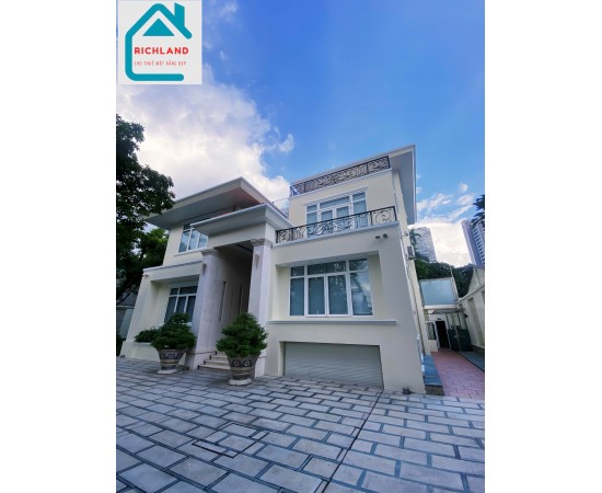 Cho Thuê Biệt Thự Mặt Tiền 24 Trần Văn Sắc, Phường Thảo Điền, Quận 2, TPHCM. Giá 6.500$