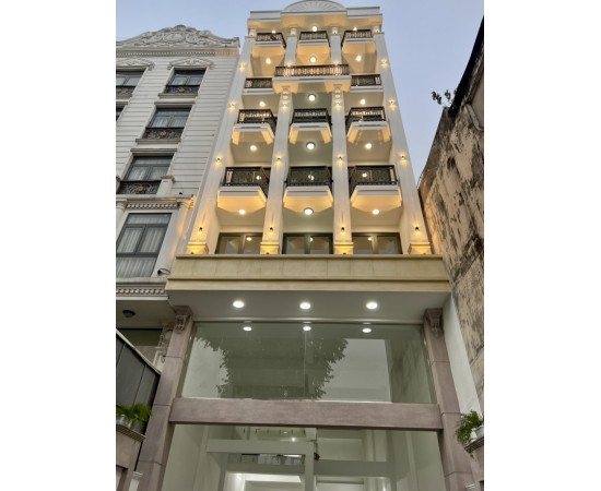 Cho Thuê Toà Nhà Mặt Tiền 752 Quang Trung, Phường 08, Quận Gò Vấp, TPHCM. Giá 180 Triệu