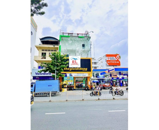 Cho Thuê Nhà GÓC 2MT 440 Trần Hưng Đạo + Nguyễn Biểu, Phường 02, Q.5. Giá 210 Triệu