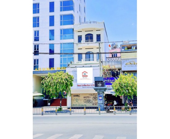Cho Thuê Nhà Mặt Tiền 57-59 CMT8, Phường Bến Thành, Quận 1, TPHCM- Giá cho thuê: 5.500 usd
