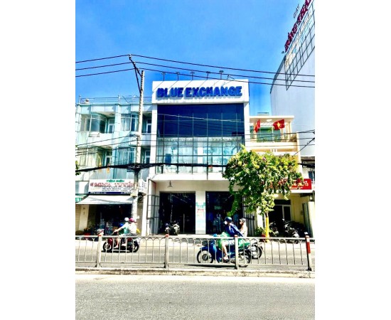 Cho thuê nhà 70-70A  Bà Hom, Phường 13, Quận 6. Giá 450 Triệu