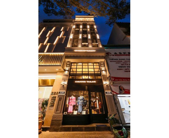 Cho thuê nhà Mặt Tiền 220 Trần Hưng Đạo P.Nguyễn Cư Trinh Q.1. Giá 150 Triệu